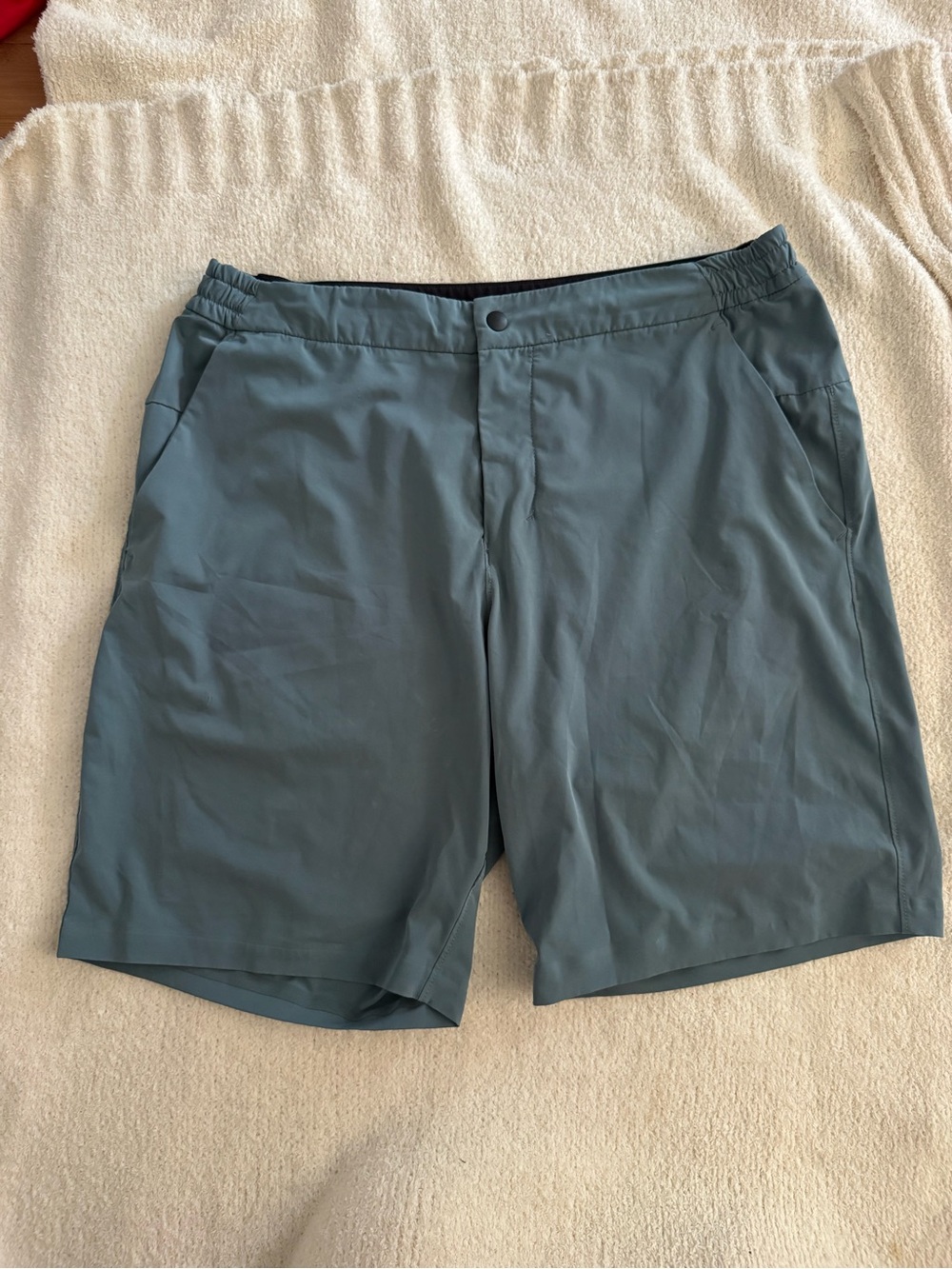 Men’s lululemon shorts